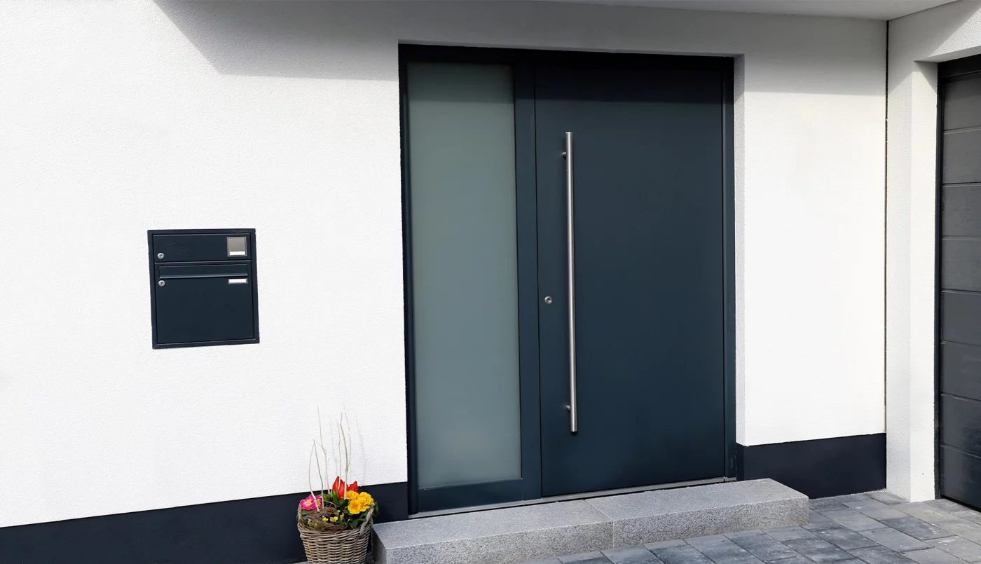 Einganstür Einfamilienhaus